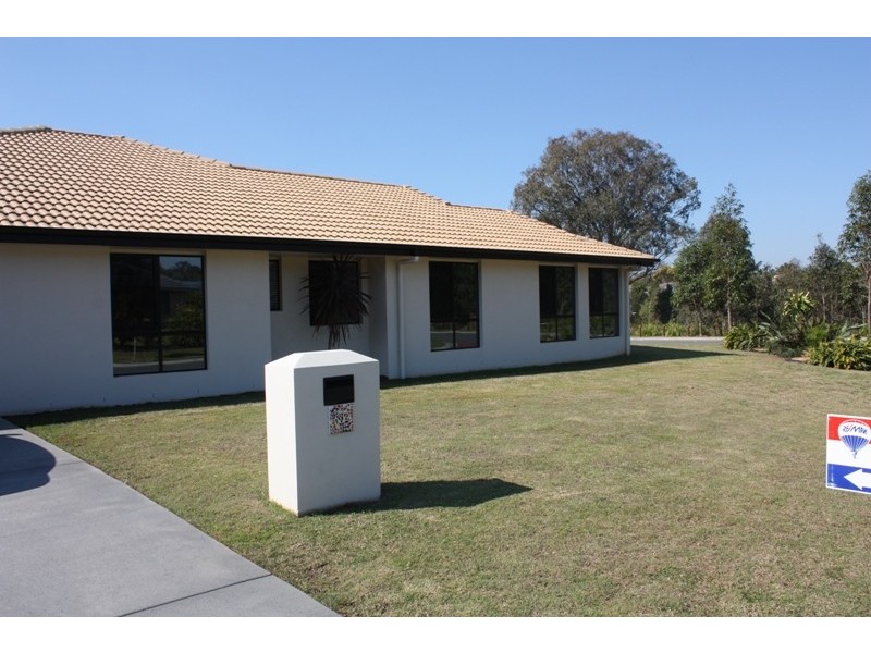 1 Mervyn Cr, Redland Bay QLD 4165