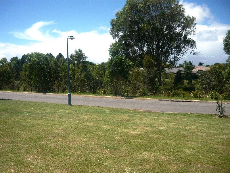 1 Mervyn Cr, Redland Bay QLD 4165