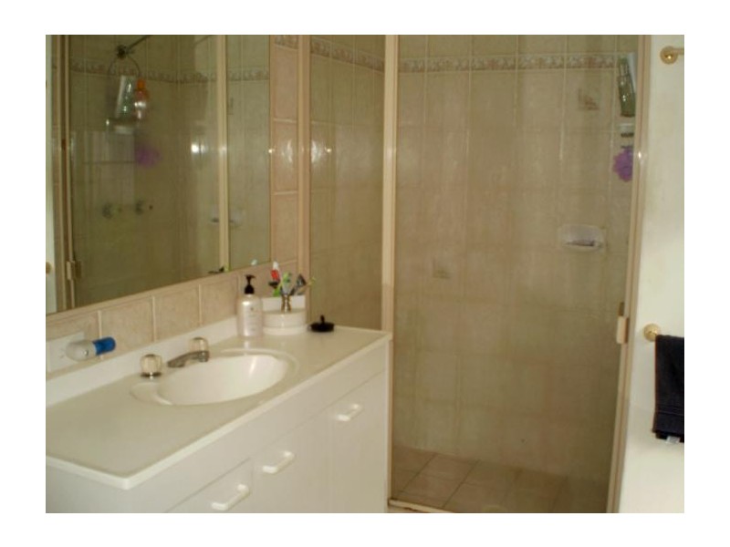 546 Old Cleveland Rd. East, Birkdale QLD 4159