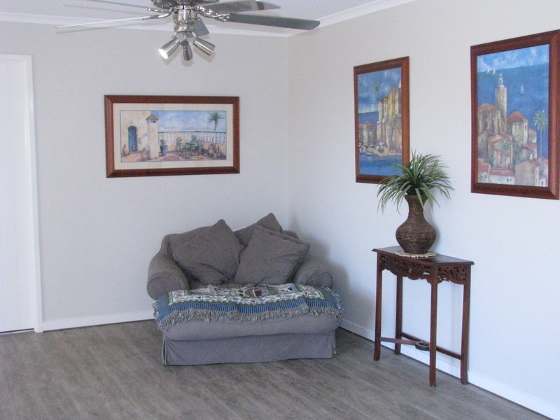 2 Valencia Springs Dr, Redland Bay QLD 4165