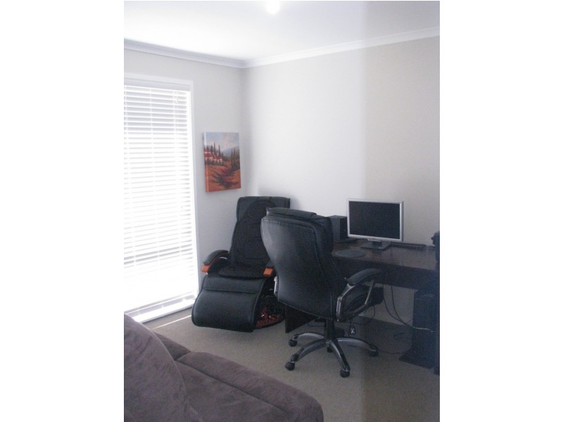 2 Valencia Springs Dr, Redland Bay QLD 4165