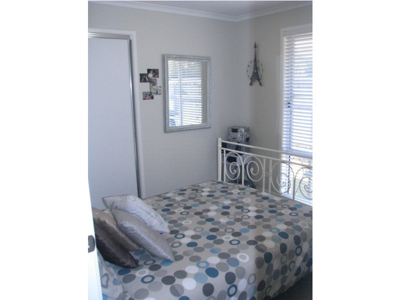 2 Valencia Springs Dr, Redland Bay QLD 4165