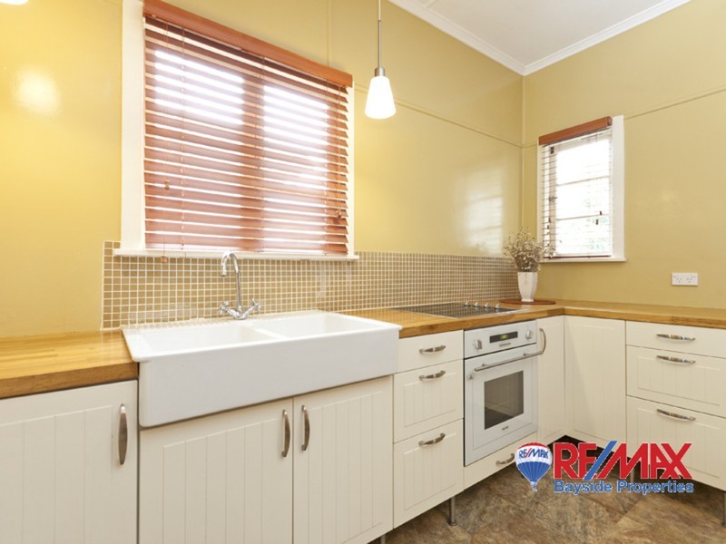 8 Hillview Tce, Moorooka QLD 4105