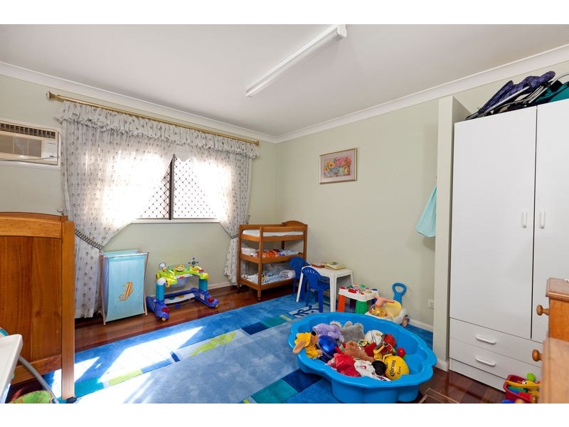 283 Redland Bay Road, Capalaba QLD 4157