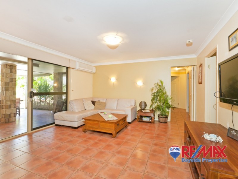8 Palmerston Place, Victoria Point QLD 4165