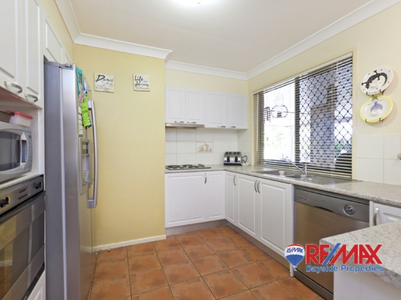 8 Palmerston Place, Victoria Point QLD 4165