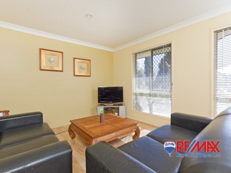8 Palmerston Place, Victoria Point QLD 4165