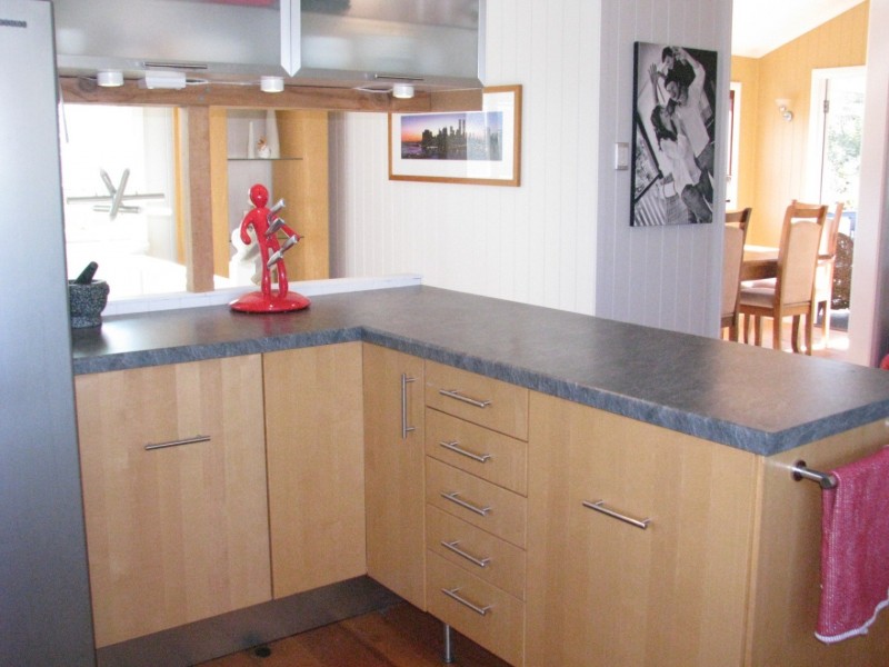 14 Gordon Pde, Manly QLD 4179
