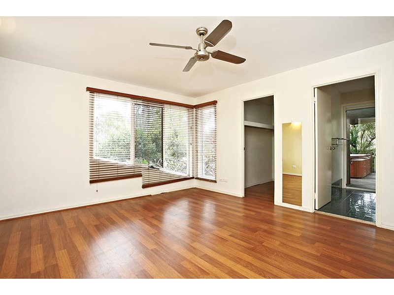 8 COTTONWOOD CRT, Capalaba QLD 4157