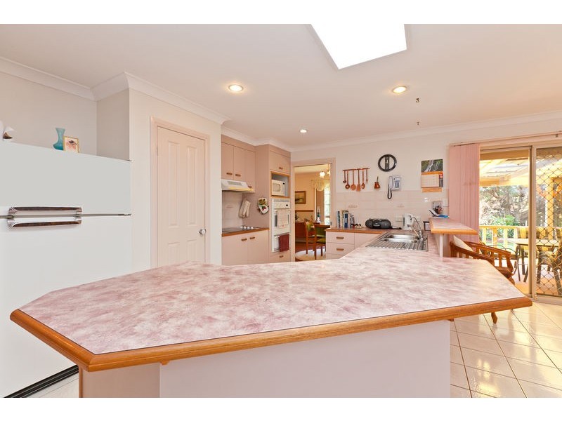 6 Lionel Court, Redland Bay QLD 4165