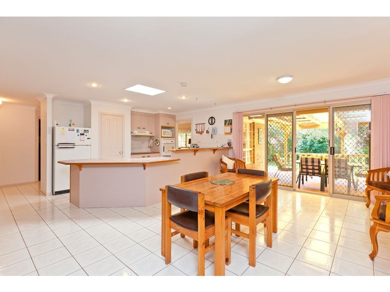 6 Lionel Court, Redland Bay QLD 4165