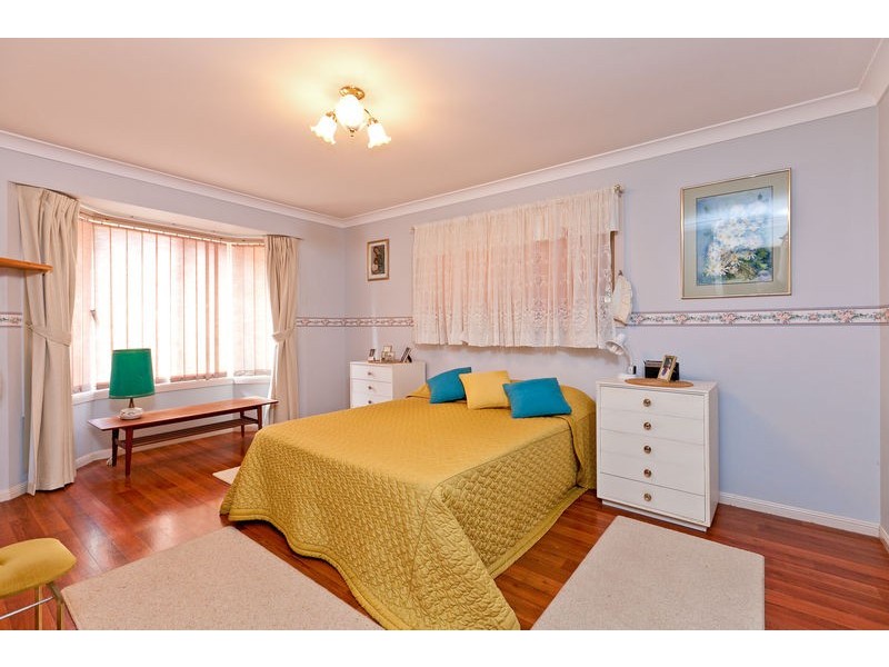 6 Lionel Court, Redland Bay QLD 4165