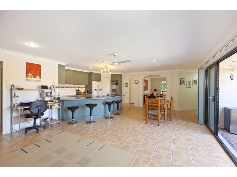 52 Hilliards Park Drive, Wellington Point QLD 4160