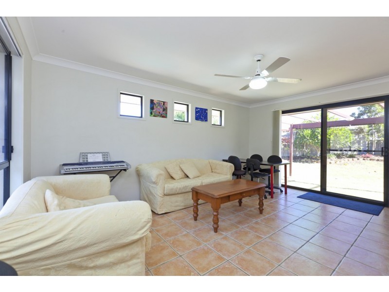 52 Hilliards Park Drive, Wellington Point QLD 4160