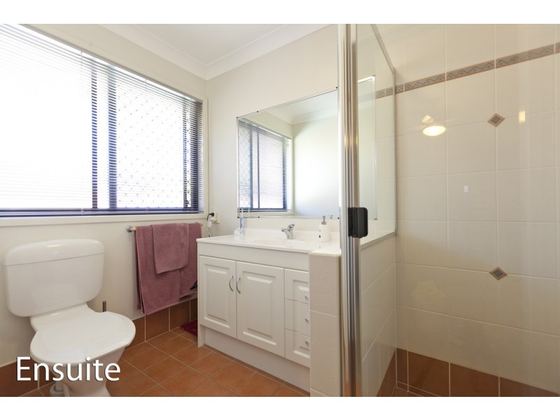 52 Hilliards Park Drive, Wellington Point QLD 4160