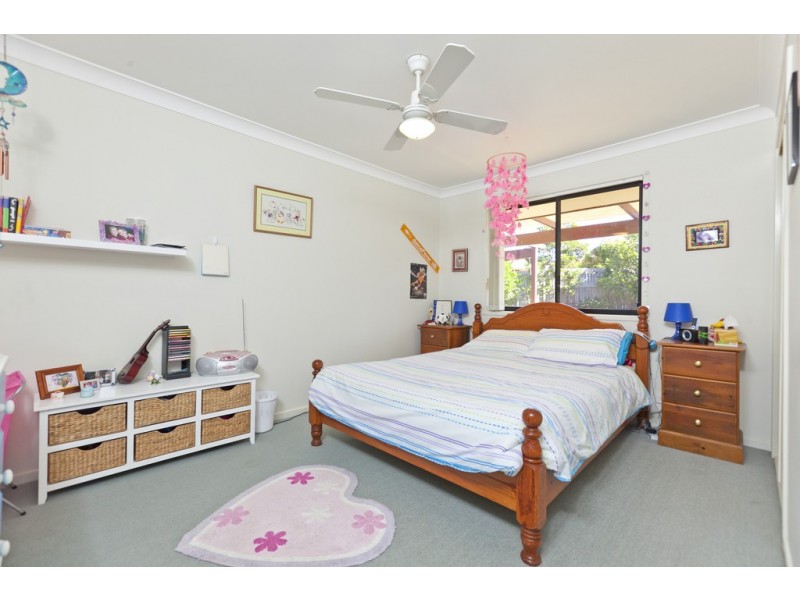 52 Hilliards Park Drive, Wellington Point QLD 4160