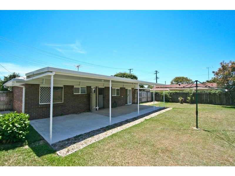 4 Penrose Avenue, Redland Bay QLD 4165