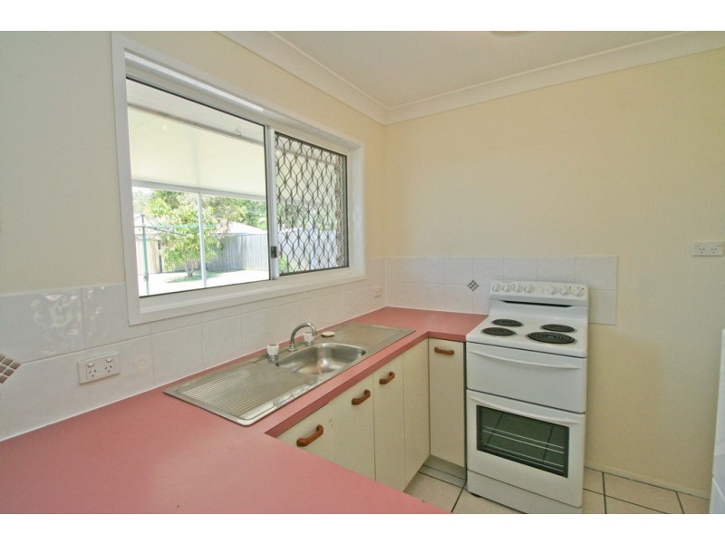 4 Penrose Avenue, Redland Bay QLD 4165