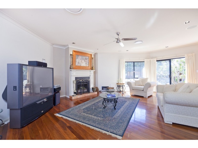 17 Fletcher Tce, Ormiston QLD 4160