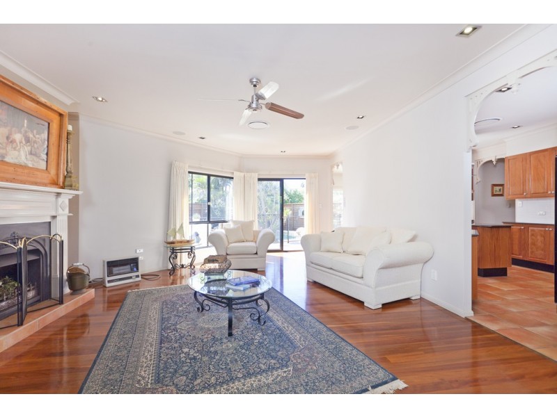 17 Fletcher Tce, Ormiston QLD 4160