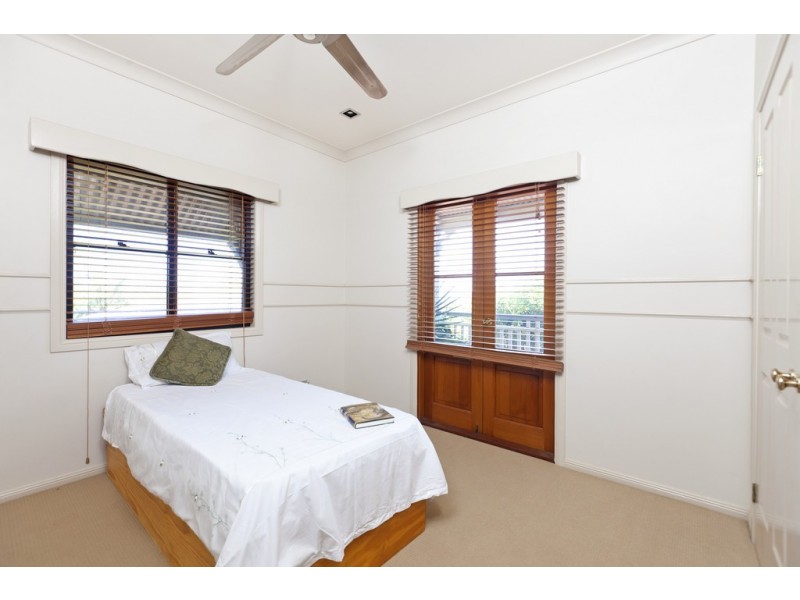 17 Fletcher Tce, Ormiston QLD 4160