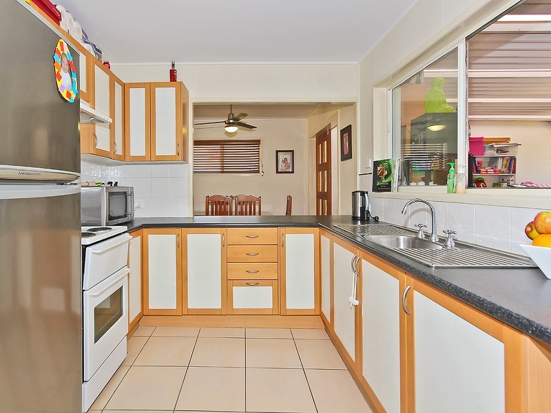 22 Beatty Rd, Thorneside QLD 4158
