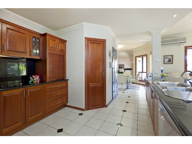 7 Helena Street, Wellington Point QLD 4160