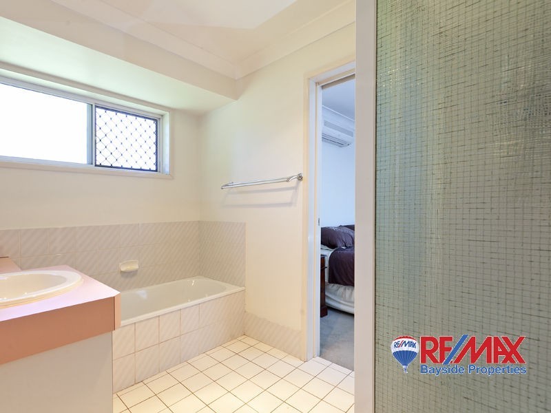 1 Chantilly Close, Alexandra Hills QLD 4161