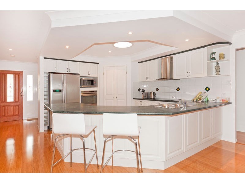 6 Marcel Place, Wellington Point QLD 4160