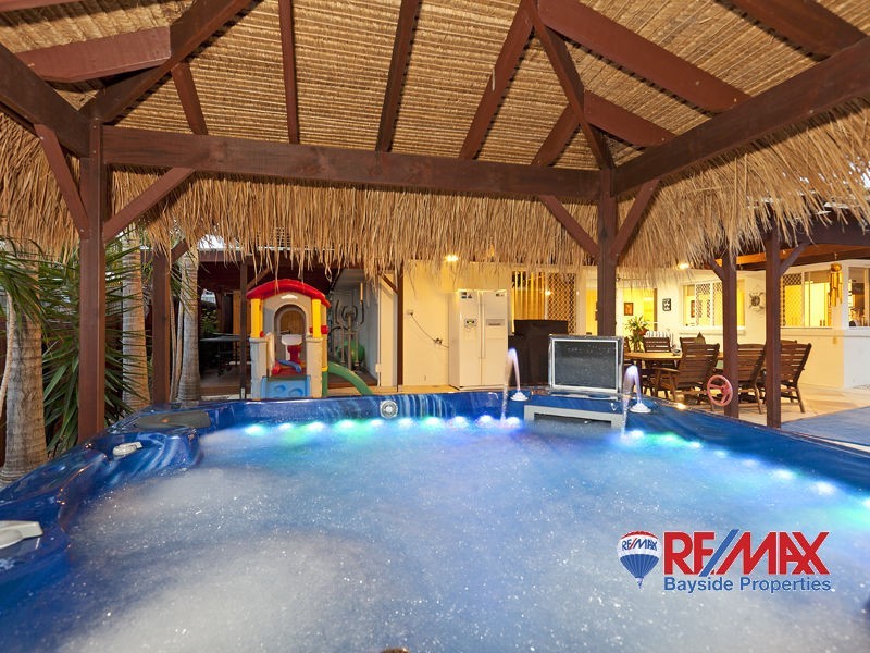 70 Ribonwood St, Thornlands QLD 4164