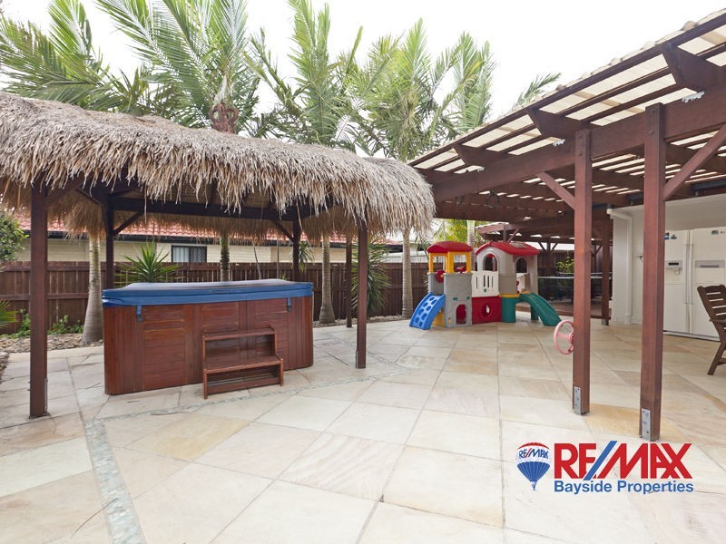 70 Ribonwood St, Thornlands QLD 4164