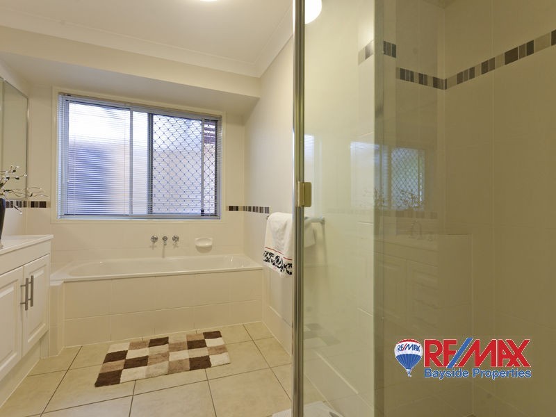 70 Ribonwood St, Thornlands QLD 4164