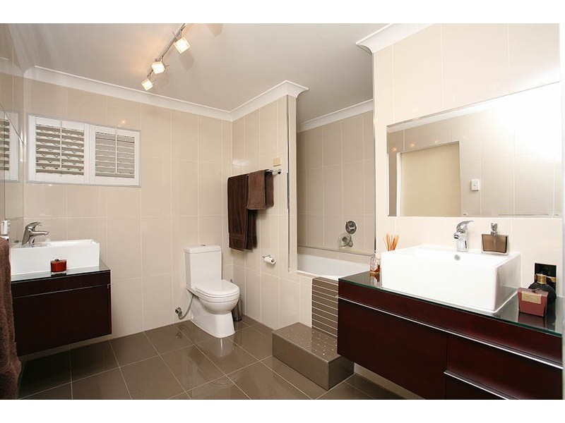121 Scenic Rd, Redland Bay QLD 4165