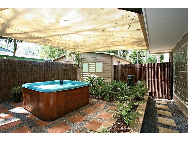 121 Scenic Rd, Redland Bay QLD 4165