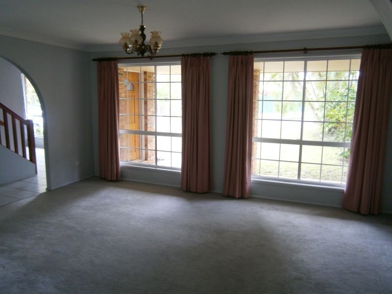 4 Peacock Court, Birkdale QLD 4159