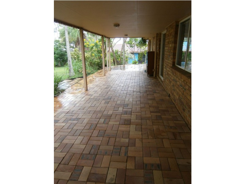 4 Peacock Court, Birkdale QLD 4159