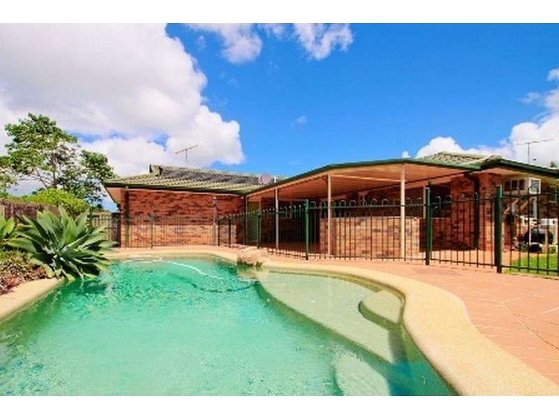 7 Mashie Place, Redland Bay QLD 4165