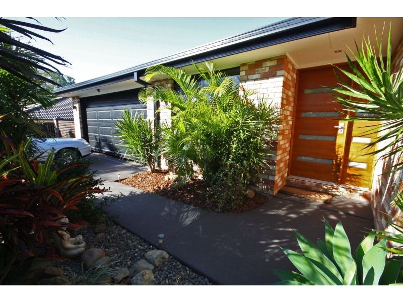 14 Pitman Place, Redland Bay QLD 4165