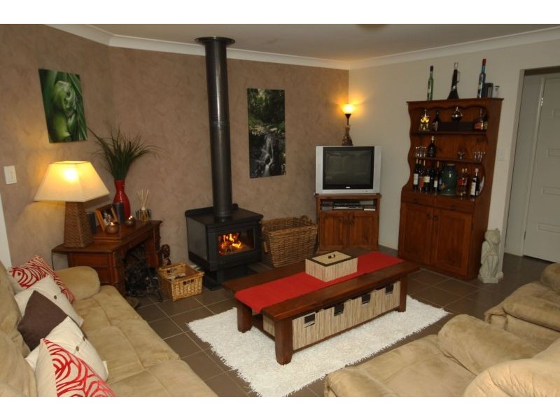 14 Pitman Place, Redland Bay QLD 4165