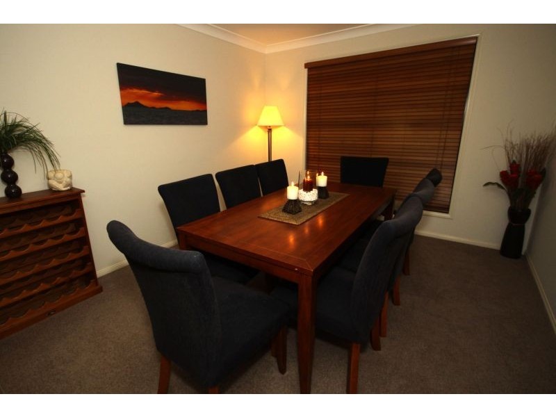 14 Pitman Place, Redland Bay QLD 4165