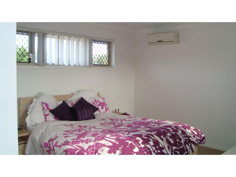 7 Indigo Street, Redland Bay QLD 4165