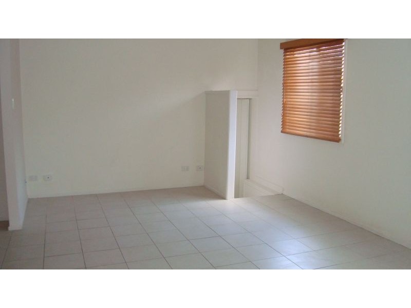 16 Holland Crescent, Capalaba QLD 4157