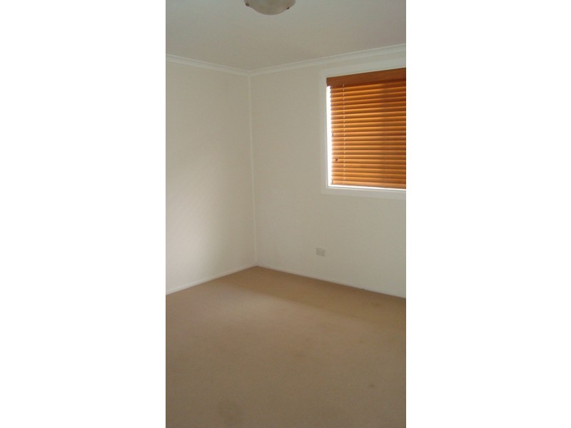 16 Holland Crescent, Capalaba QLD 4157