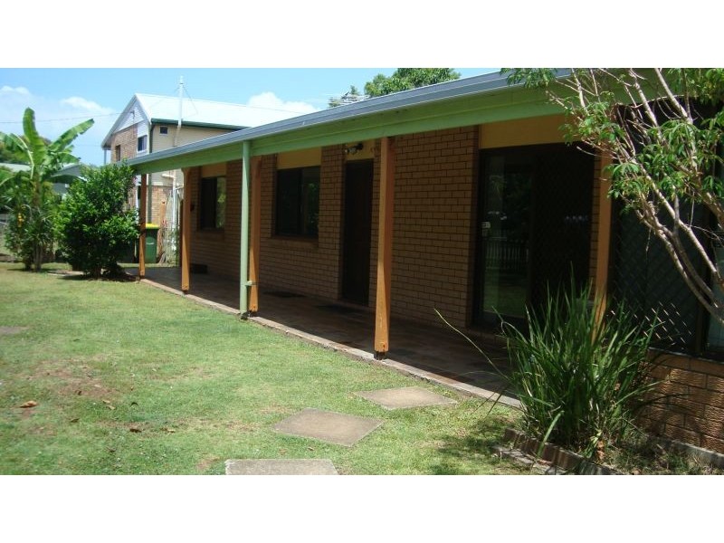 16 Bay Street, Redland Bay QLD 4165