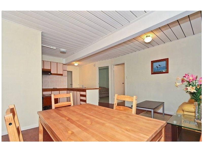 4 Ernest Street, Birkdale QLD 4159