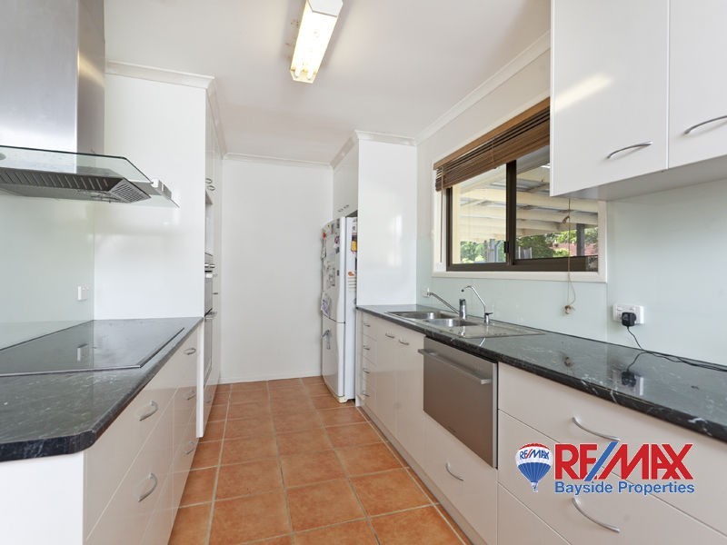 30 Blue Water Ave, Thornlands QLD 4164