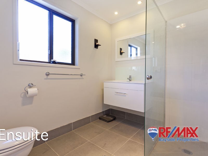 30 Blue Water Ave, Thornlands QLD 4164