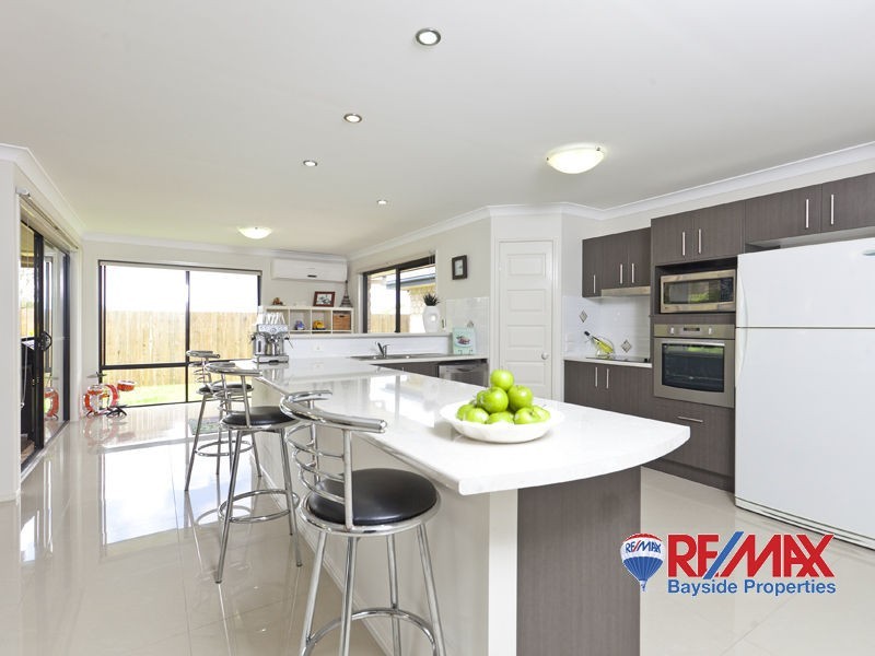 26 Pentecost Pl, Redland Bay QLD 4165
