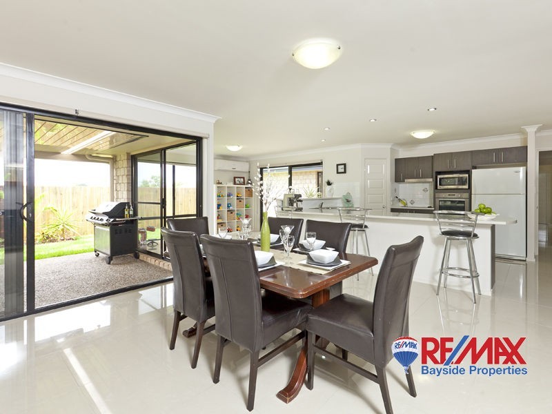 26 Pentecost Pl, Redland Bay QLD 4165