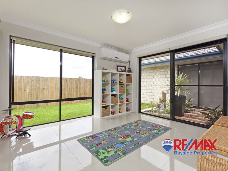26 Pentecost Pl, Redland Bay QLD 4165